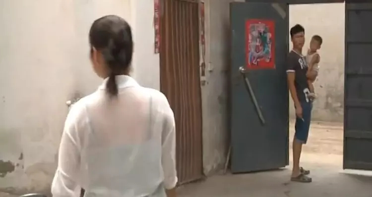 河南小伙瞒着媳妇给爹娘100元,媳妇知道后要离婚,结果很糟心