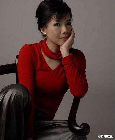 明星 一代“天后”韩宝仪，57岁未变老阿姨，穿吊带扎马尾似20岁