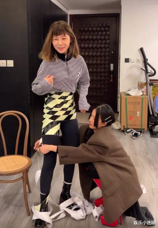 flower|任人摆布？2625W粉丝的痞幼扮成“夜光人”，网友：拉低视频质量