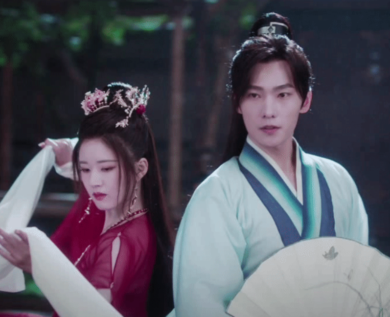 |《且试天下》杨洋白发路透曝光，头套有点紧吧，为救女主散尽功力