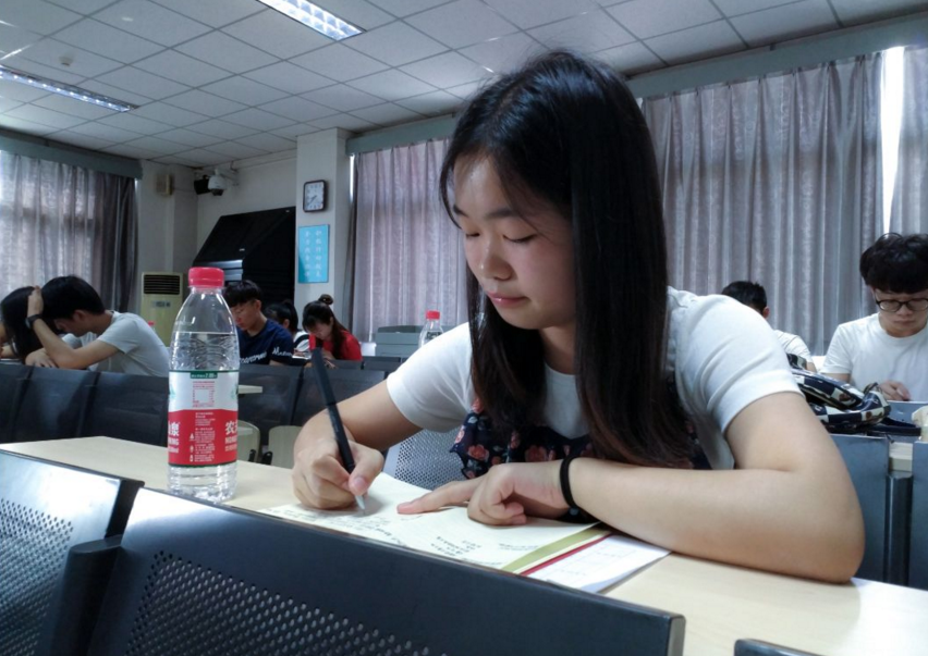 应届生|大学生要擦亮双眼，“三方协议”别随意乱签，容易弄丢应届生身份