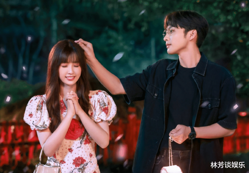 虞美人|同样是女追男,把佟年跟虞美人放一起,差别出来了!