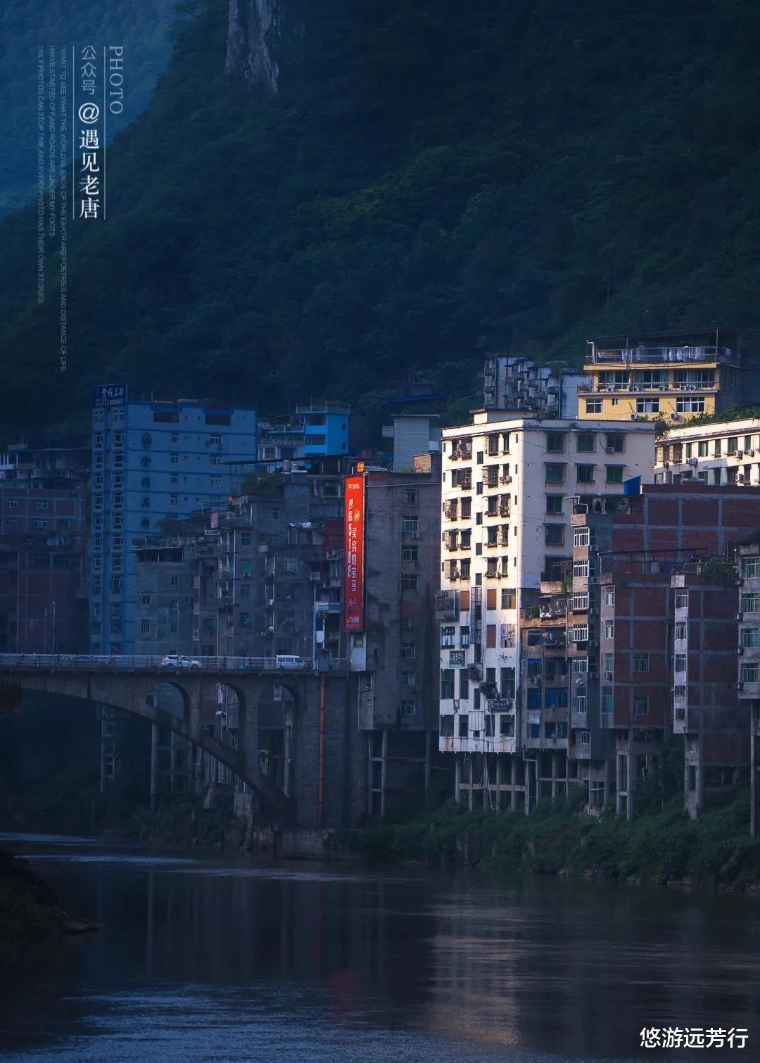 盐津|云南一城市建在峡谷里，成世界上最狭窄的城市，老外却吵翻天了