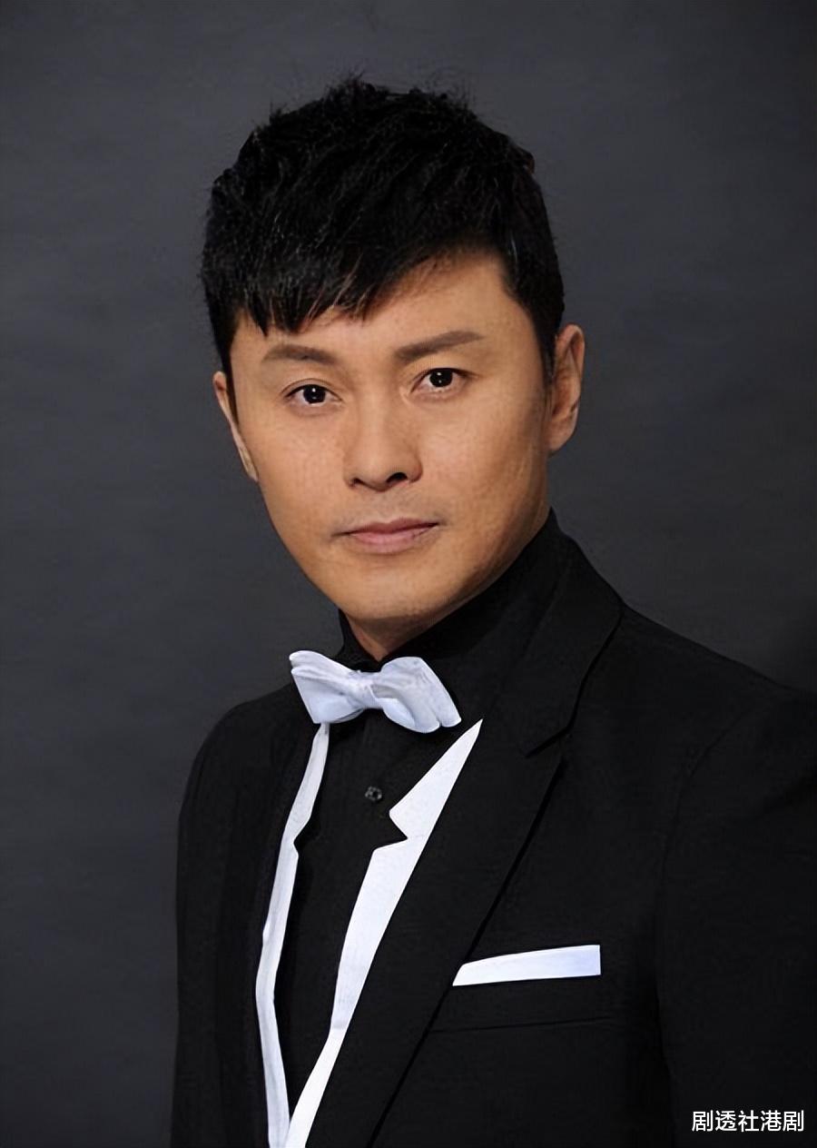 小S|有爱!爱国港星内地低调当前线义工,雨中维持秩序帮群众解决问题