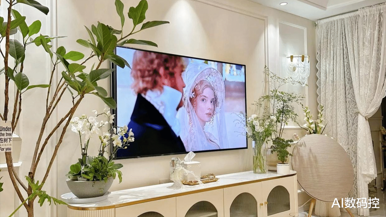 显卡|4米的客厅买多大的电视?听听内行人的看法,答案果不其然