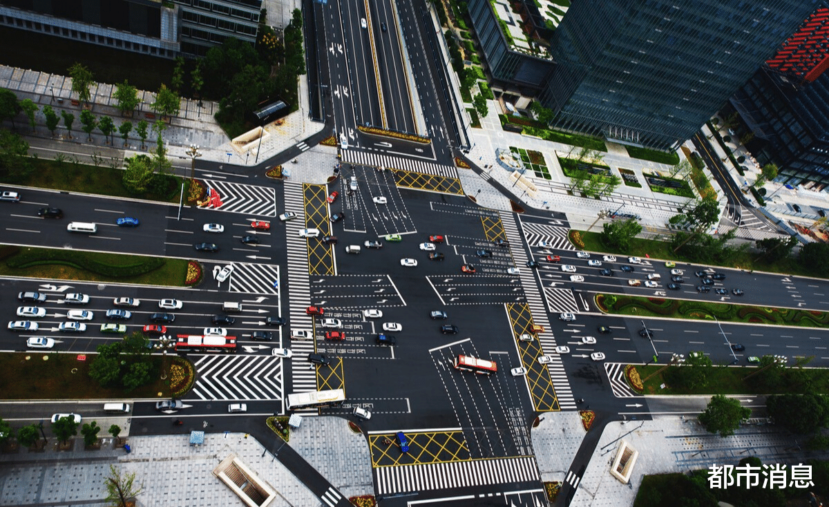 |成都楼市的危机，回不去的房价，成华区、龙泉驿区楼市潜力与未来