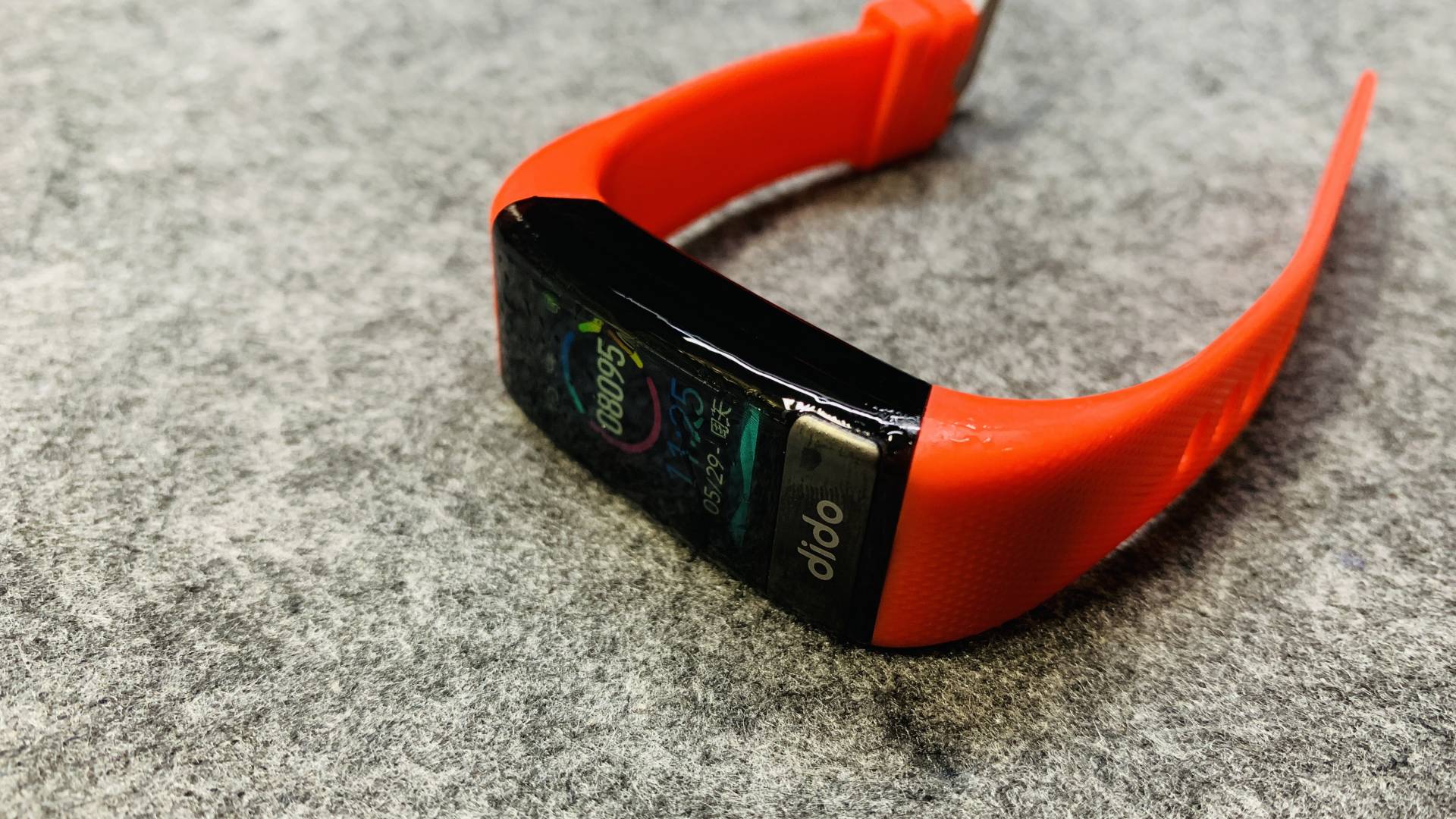 智能手环|今年618,入手Y1血压心电智能手环送爸妈