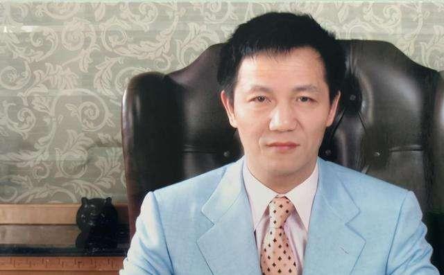 富豪周正毅:入狱后嫌监狱太热,给牢房装空调,服刑16年赚30亿