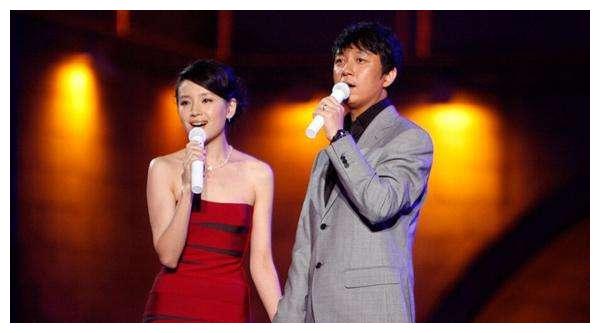 周杰伦|董洁：跟潘粤明离婚10年了，依旧背负骂名，如今生活状况如何？