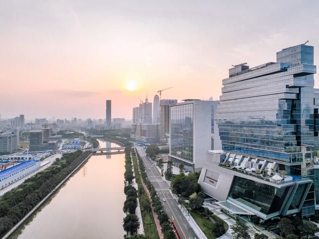 坐不住了!广州地标建筑之一,却被人说像棺材板