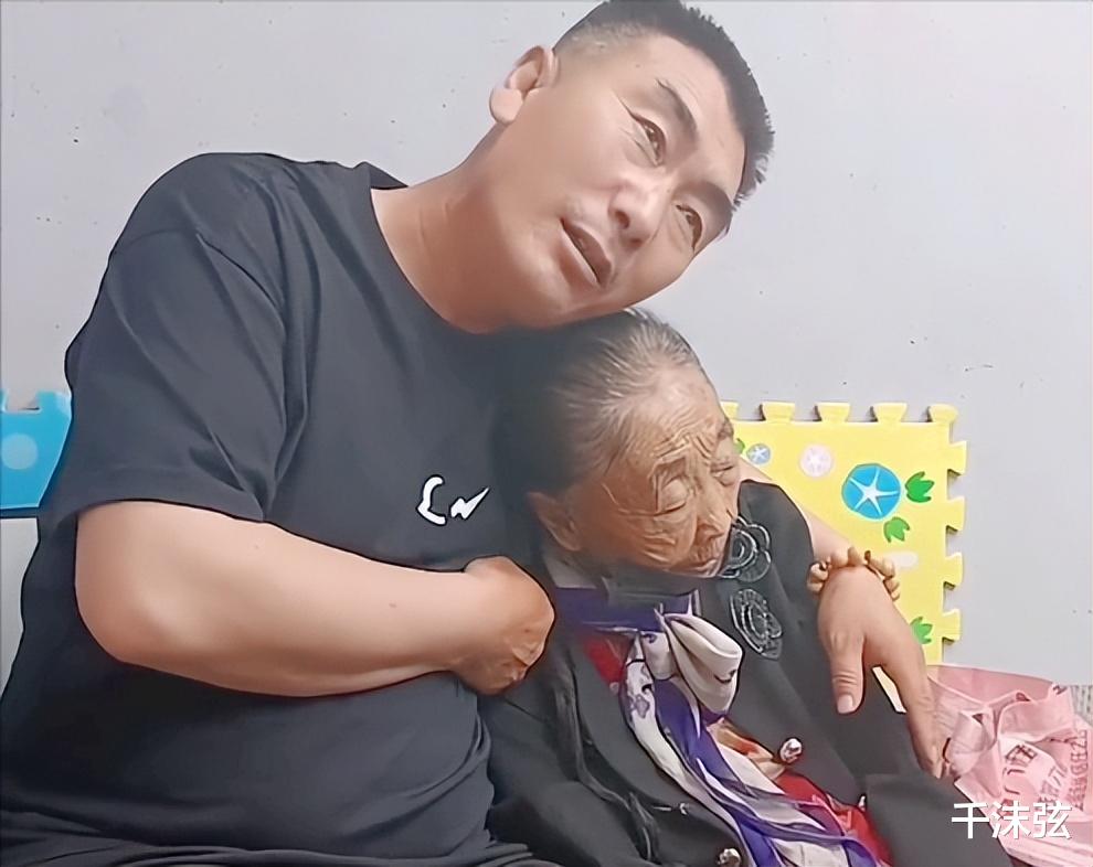 李玉成|李玉成“小老婆”大肚子疑怀孕？与马玉琴相处融洽，网友：故意的