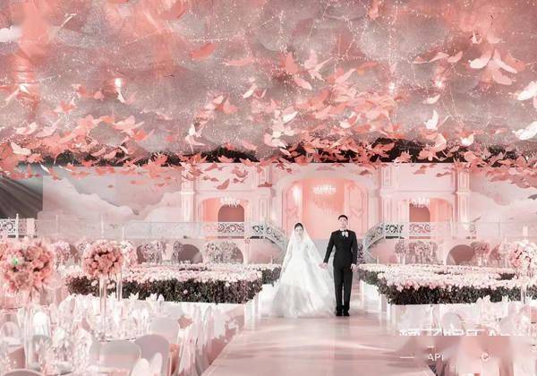 |特步七匹狼家族联姻？两人从发小变夫妇，霸总娇妻故事照进现实？