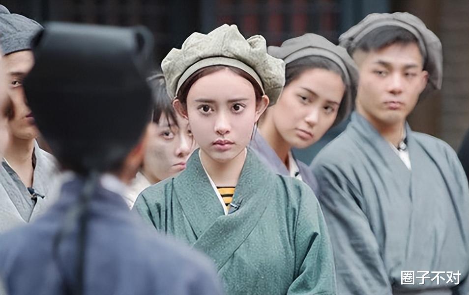 街拍|放不下身段就别演丑角，这些女星告诉你，什么叫敬业不糊弄观众