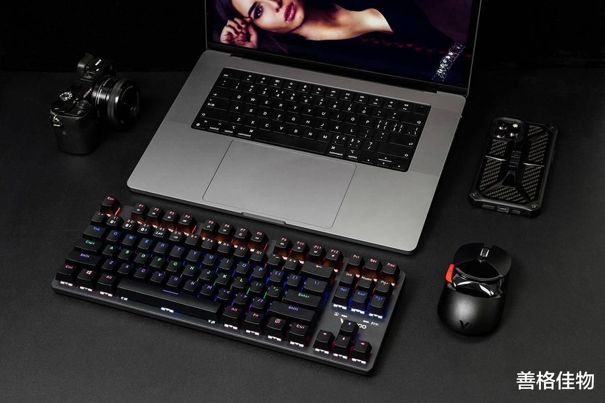 投影机|如何搭配个性桌面,试试这套无线键盘鼠标,拉满金属质感属性