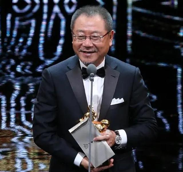 范伟|16年前范伟与赵本山“分道扬镳”,真的单单为了7千元演出费吗?