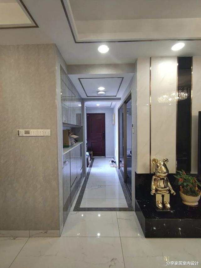 120平现代轻奢风格,三代同堂越住越喜欢,护墙板做背景墙很大气