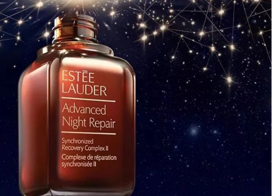 穿衣搭配 告别无效美白,四大自用精华液又快又好,抹掉暗沉改善斑点痘印