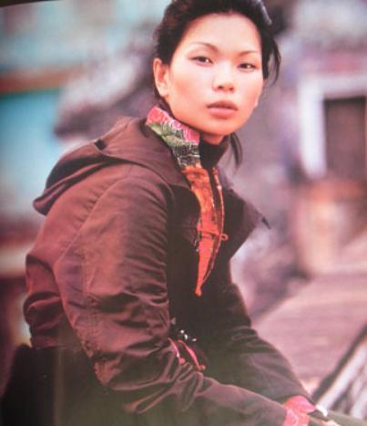 吕燕|超模吕燕:因外貌备受争议,嫁给法国贵族老公被宠成公主