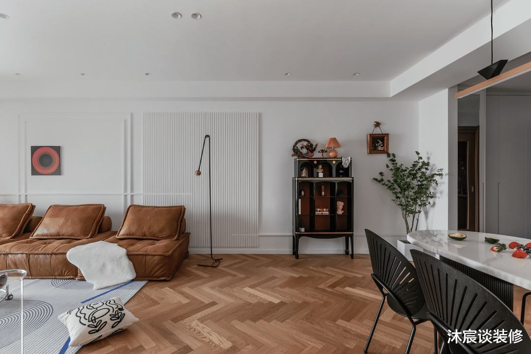 只要软装搭配得好,就算全屋大白墙也很惊艳!