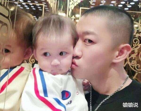 曹云金|江若琳晒和老公亲密照，俩人很有夫妻相，网友：老公比曹云金靠谱