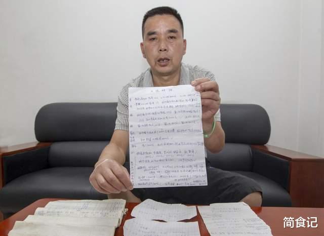 河南民工讨工钱,老板用50箱白酒顶账,差点被套路,网友:快报警