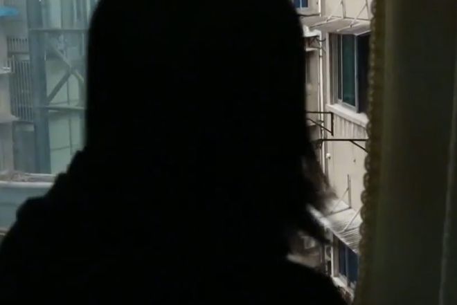 女子因婆媳矛盾跳楼,父母让女婿“背尸谢罪”,称:都是你的错