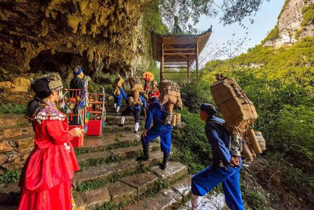 张家界大峡谷|景区免门票助力旅游复苏 亏本营销还是大势所趋？