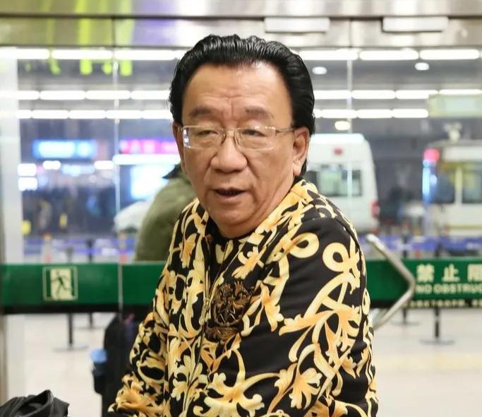 侯耀华|老青年被质问:说侯耀华乱收徒,你咋不说说郭德纲?我说:好嘞