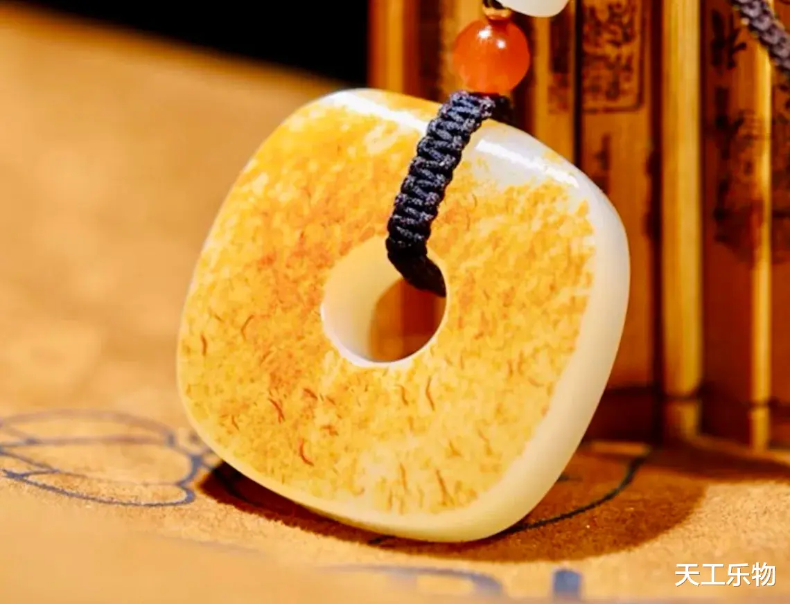 羊脂玉|从最潮到最土!和田玉平安扣算不算羊脂玉的“背锅侠”?
