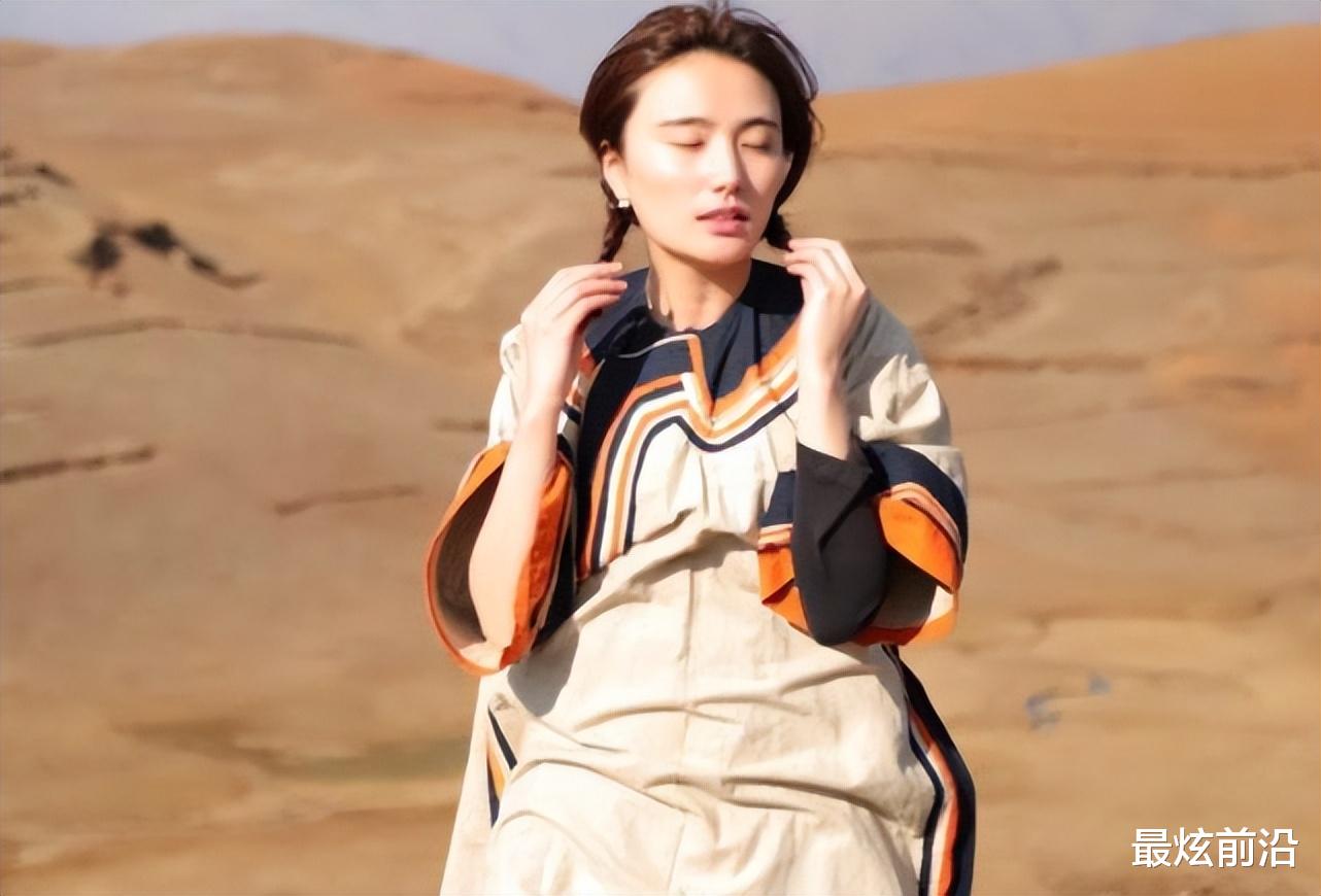 李亚鹏|李亚鹏娇妻比王菲气质还好!一身西装配阔腿裤,优雅又时尚