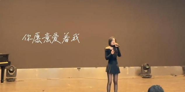 培训机构|南艺女大学生期末考试，有颜有才有气质，评论区却化身“柠檬精”
