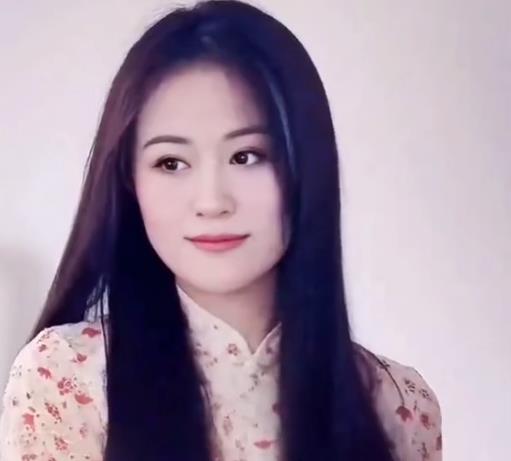 陈萌|陈萌结婚后志得意满，炫耀自己嫁了个好老公，公公赏钱拍写真