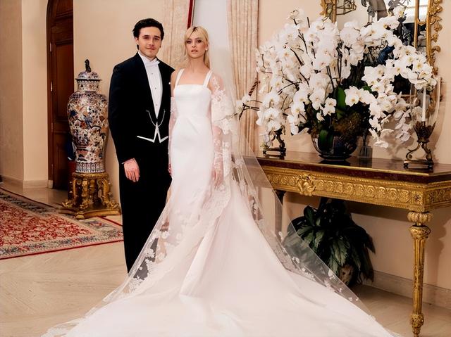 布鲁克林|小贝长子布鲁克林娶美艳娇妻，丈母娘艳压群芳，65岁身材傲人