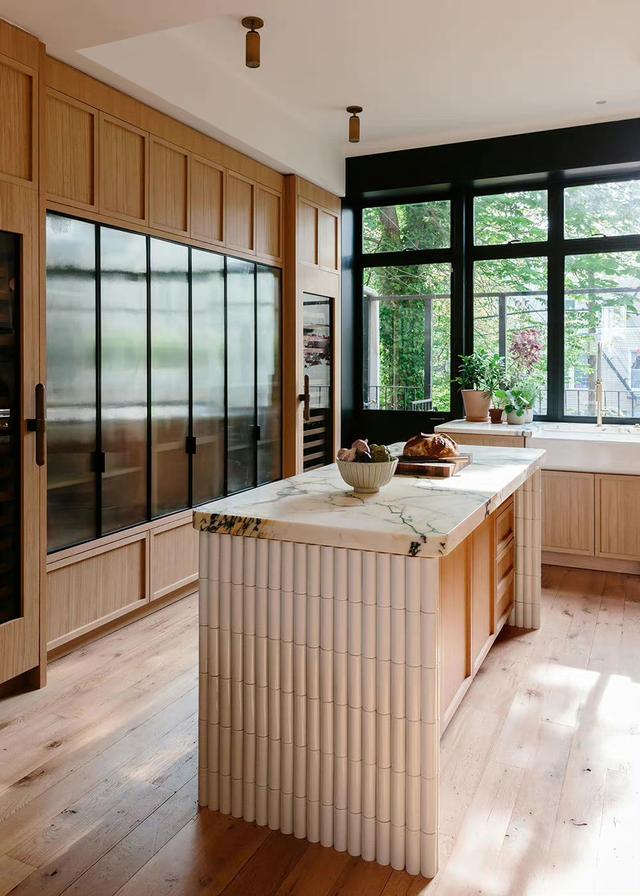 一字长条形住宅改造,复古与现代并存,清新原木带你品味家的温暖