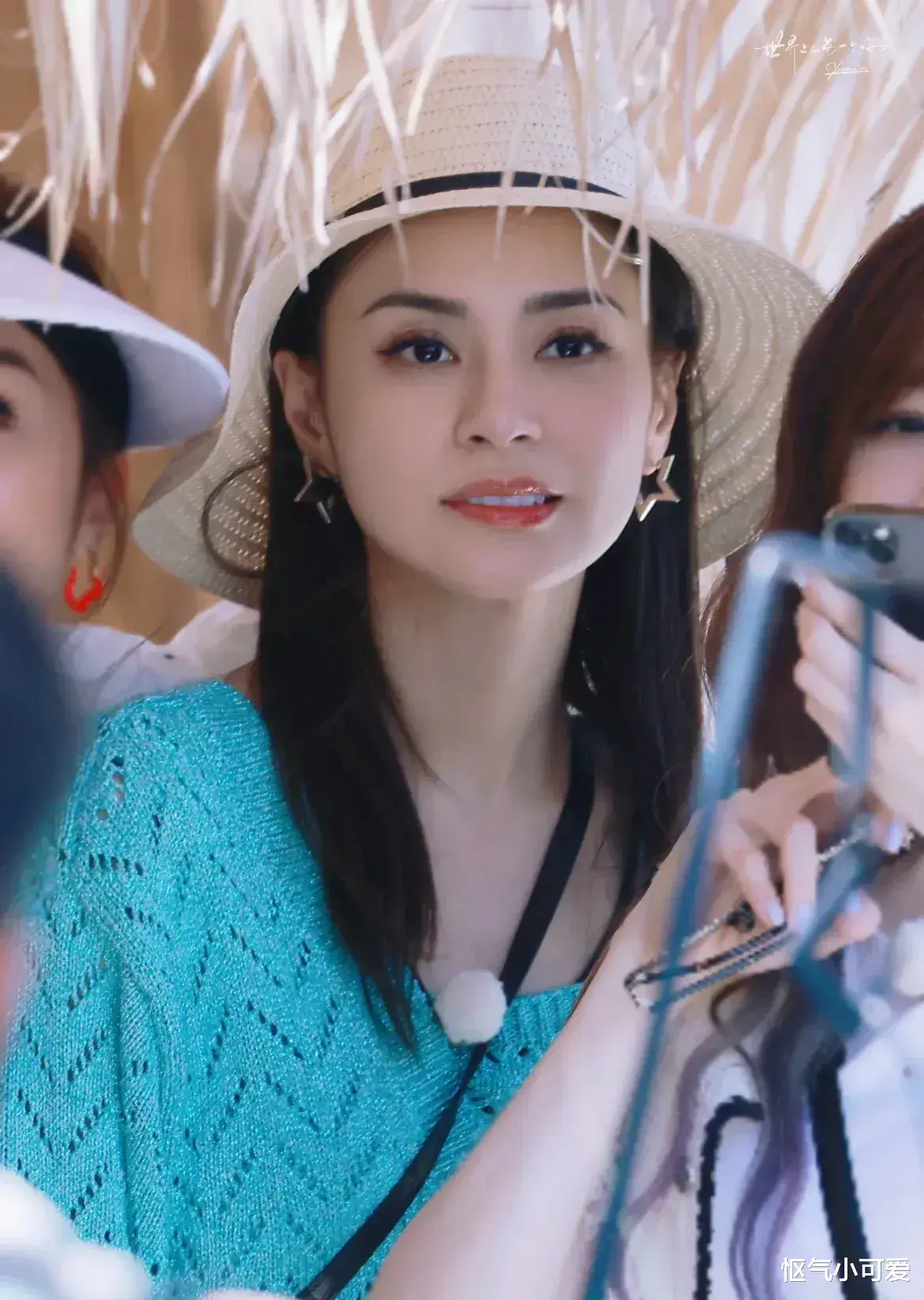 阿娇|真的要夸一夸阿娇的摄影师了,这组照片把她拍得太美了。