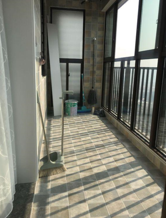 晒晒我家70平新房,装修花费16万,大阳台超漂亮,谁看谁喜欢!