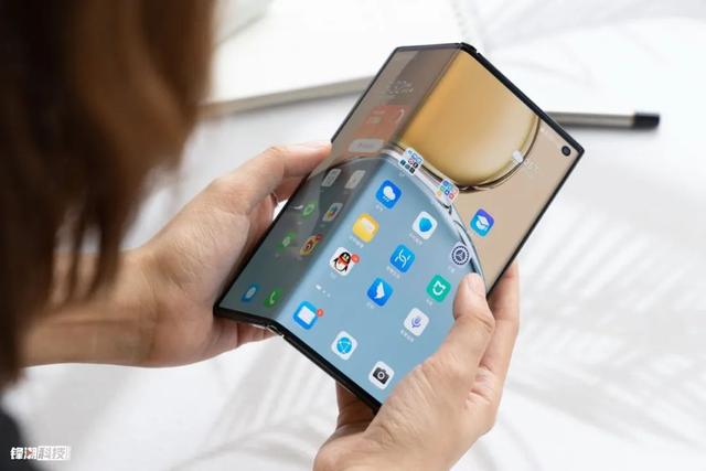 折叠屏|已经发售的几款折叠屏手机,谁的维修价最高呢?