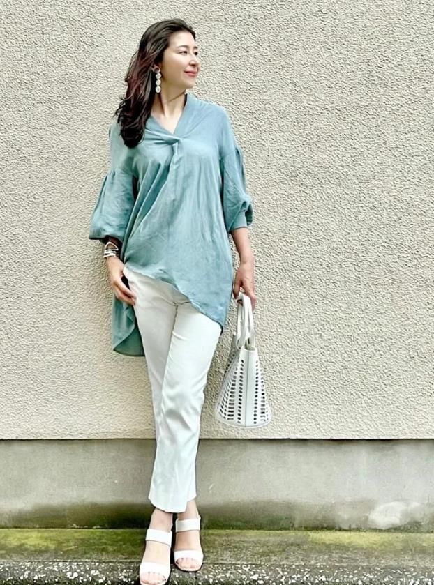 穿衣搭配 建议五六十岁女人:衣不艳,裤不紧,发不长,才能美得优雅大气