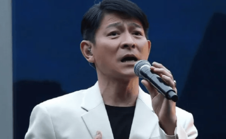 保安|8位港圈知名艺人现状:有人做保安,有人摆地摊,有人开出租车