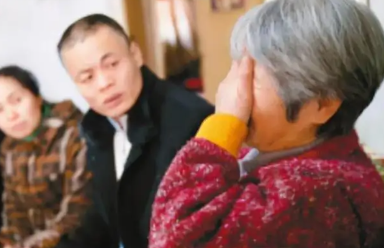 考研|当代70后父母的现状,一边被孩子“啃老”,一边被嫌弃