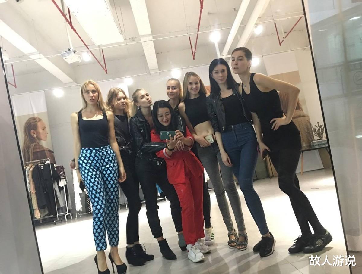 吕燕|红遍全球的超模吕燕，始终不被国人接受，理由是：眯眯眼长相太丑