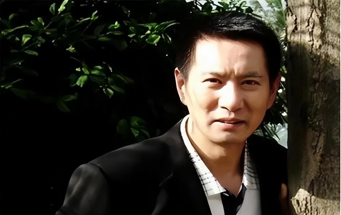 姚刚|演员姚刚：对婚姻不愿将就，52岁依旧单身，妈妈为了他失眠流泪