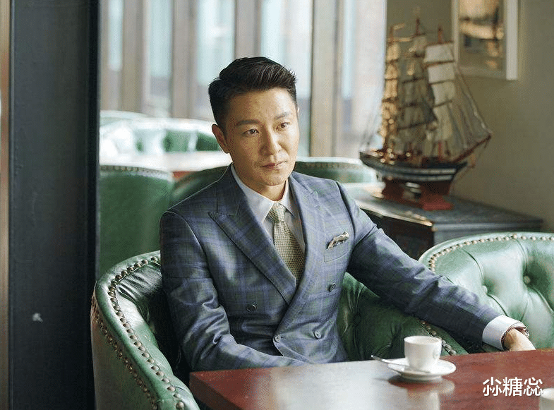 整容|中老年男星整容后遗症显现，表情都做不出来，演技也略显尴尬