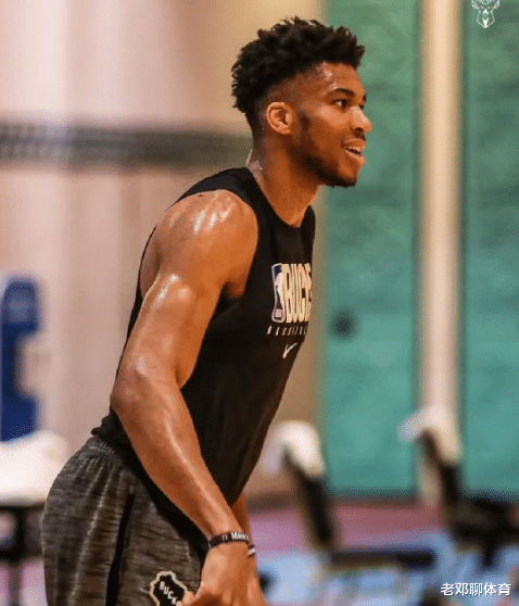 盖帽|NBA现役谁最有望拿四双？翻遍全联盟 也就3人有望实现
