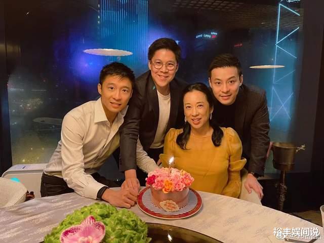 聚会|霍启刚携郭晶晶与张怡宁聚会!诸多大咖同场,陈亚琼童非等现身