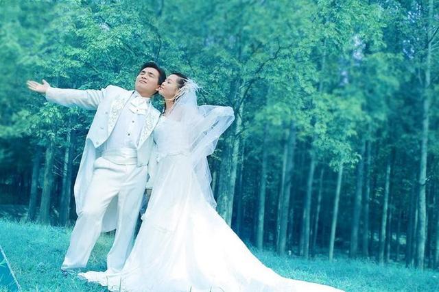 女子将情人带回家中过夜,殊不知丈夫藏在床下,结果引发血案