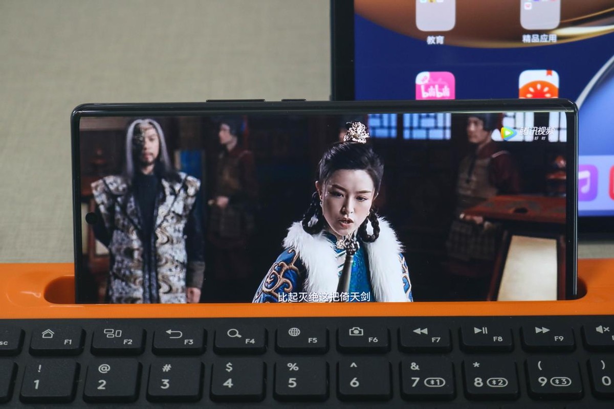 幽靈線|榮耀60 SE評測：僅售2199元，打破屏幕天花板是什么體驗？