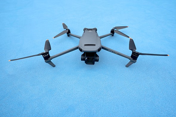 腾讯|测评：大疆的Mavic 3和Mavic 3 Cine是昂贵的专业消费者无人机，略有不足