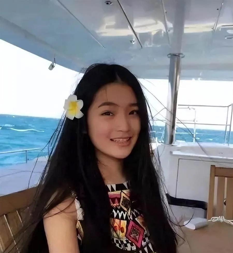 林青霞|林青霞「女儿」惊艳式长大!素颜出镜眉目如画,不输年轻时的妈妈