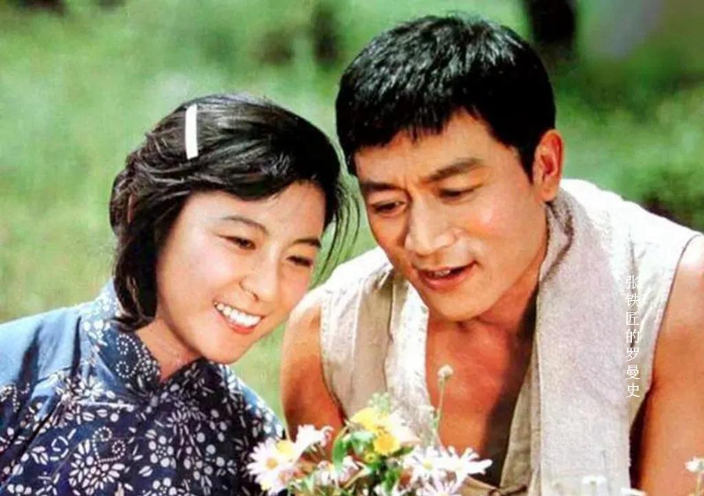 王馥荔|著名演员王馥荔近照曝光,笑容可掬,阳光明媚,所以73岁依然年轻